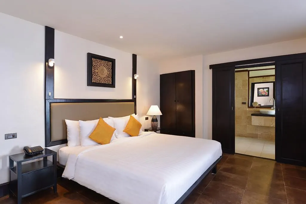 נאי טון ביץ' Andaman White Beach Resort - Sha Plus